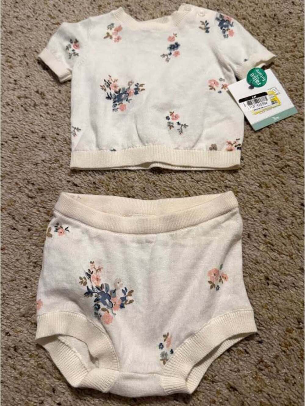NWT Little Planet 2 piece knit flower set-3m